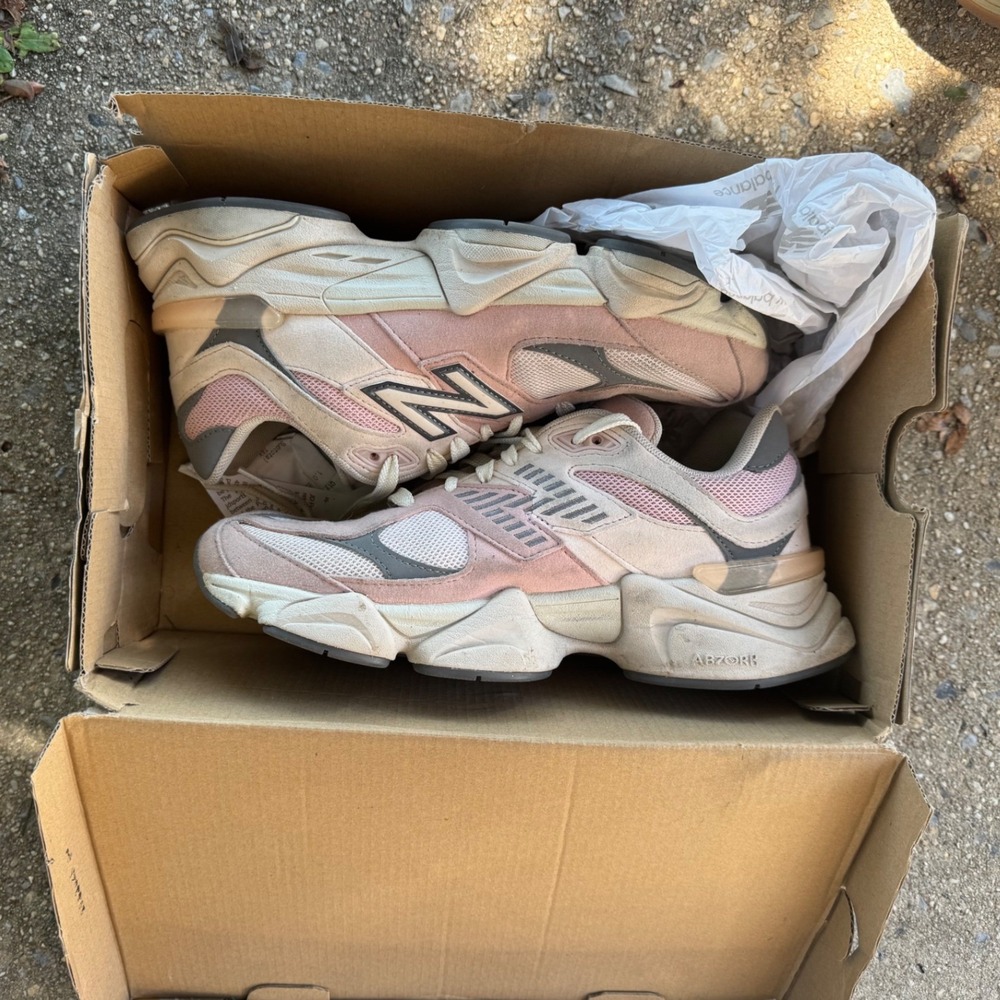 New Balance 9060 Pink Grey Suede Mesh Chunky Sneakers GC9060EA Kids 6.5 Womens 8